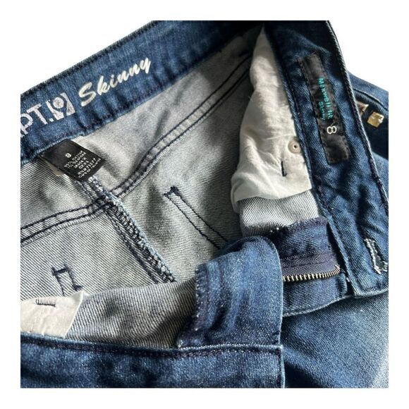 Apt. 9 Skinny Jeans Maxwell Fit Distressed with Studs and Jewel Accents Sz 8 - Picture 5 of 11